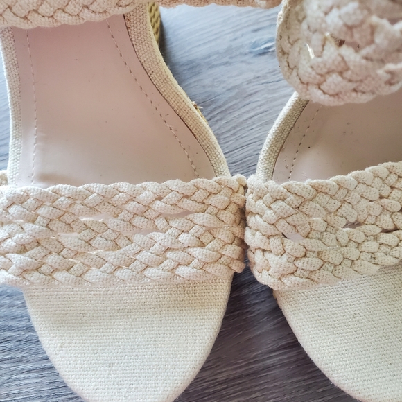 Beige Rue 21 etc Wedge Sandals Size M 7/8 - Picture 4 of 8